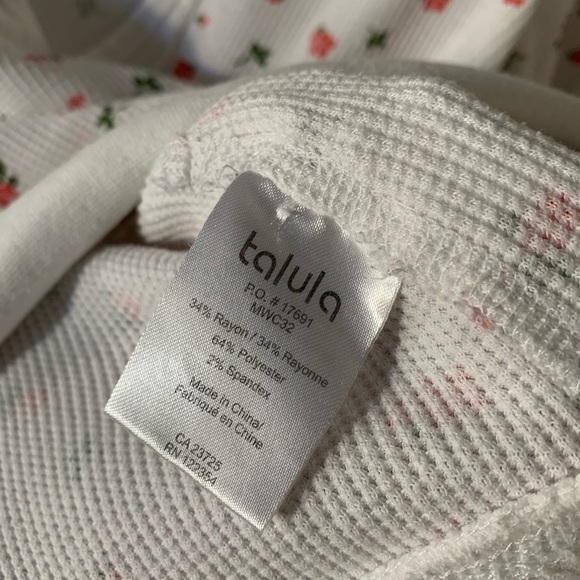 Aritzia Talula Flower Waffle Hoodie - Picture 6 of 7